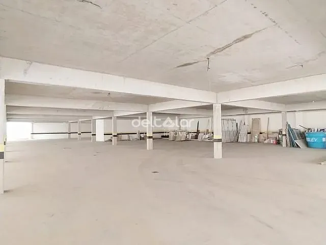 Galpão / Barracão com 1015m², para alugar, no bairro Santa Mônica em Belo Horizonte