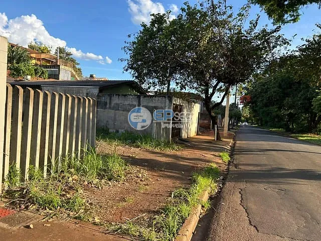 Terreno com 250m², à venda, no bairro Califórnia em Londrina