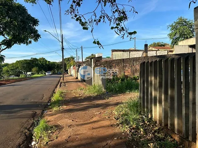 Terreno com 250m², à venda, no bairro Califórnia em Londrina