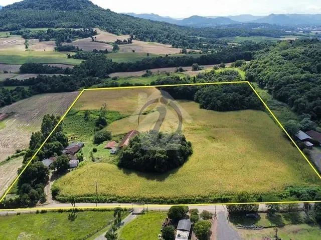 Terreno com 180m², à venda, no bairro Linha Wink em Teutônia