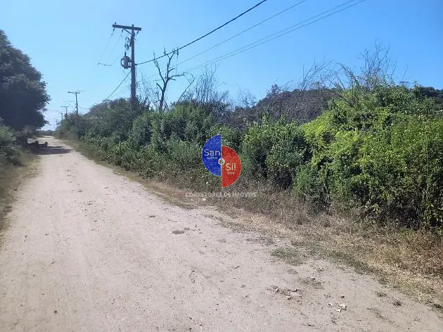 Terreno com 600m², à venda, no bairro Ipiranga em Magé