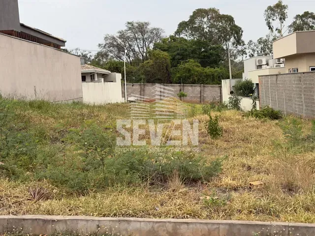 Terreno com 377m², à venda, no bairro Vila Santista em Bauru
