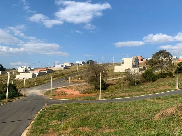 Terreno com 229m², à venda, no bairro Mirante Do Matão em Extrema