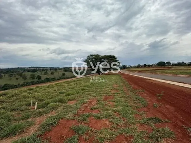 Terreno com 314m², à venda, no bairro Parque das Mangabeiras em Araxá