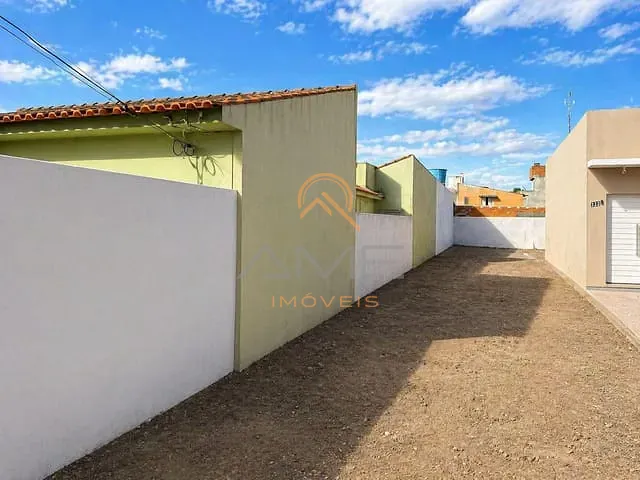 Terreno com 200m², à venda, no bairro Areal em Pelotas