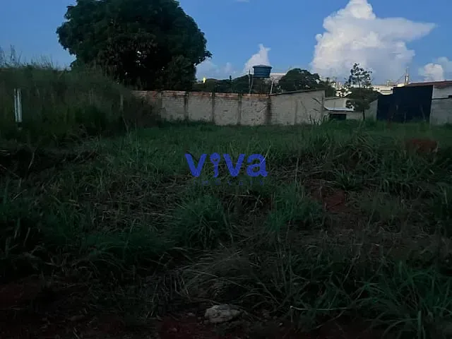 Terreno com 758m², à venda, no bairro Jardim Cristal em Aparecida de Goiânia