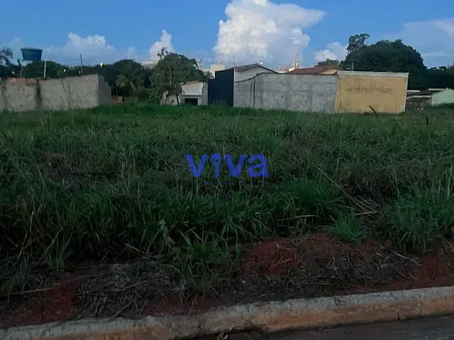 Terreno com 758m², à venda, no bairro Jardim Cristal em Aparecida de Goiânia