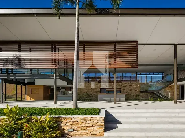 Terreno com 483m², à venda, no bairro Loteamento Residencial e Comercial Horto Florestal em Jundiaí