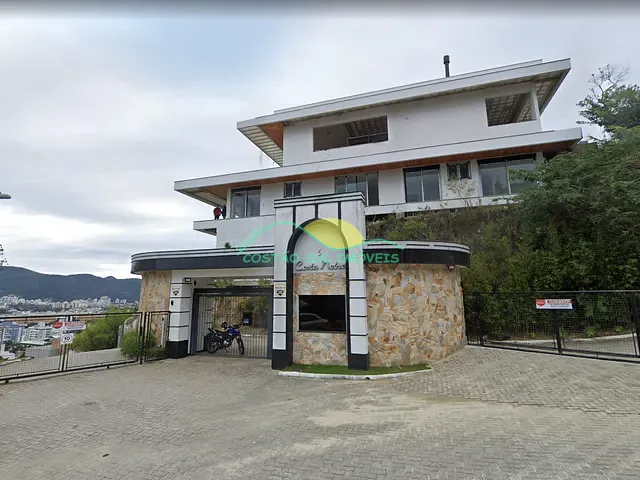 Terreno com 720m², à venda, no bairro Trindade em Florianópolis
