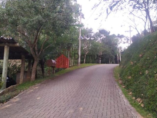 Terreno com 971m², à venda, no bairro Centro em Santo Antônio Do Pinhal