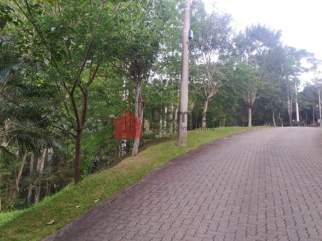 Terreno com 971m², à venda, no bairro Centro em Santo Antônio Do Pinhal