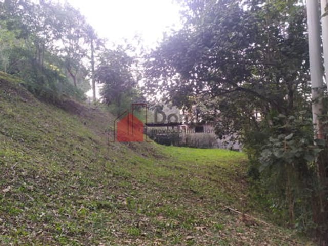 Terreno com 971m², à venda, no bairro Centro em Santo Antônio Do Pinhal