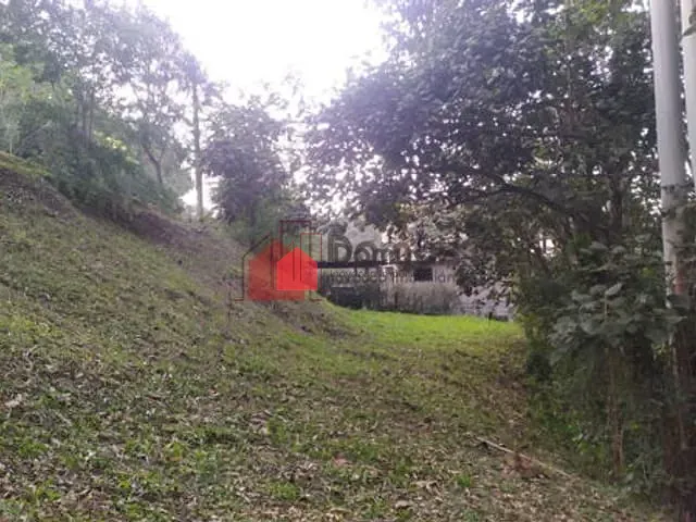 Terreno com 971m², à venda, no bairro Centro em Santo Antônio Do Pinhal
