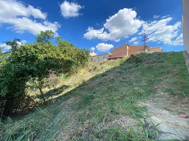 Terreno com 451m², à venda, no bairro Santa Rosa em Barra Mansa