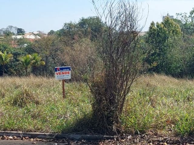 Terreno com 250m², à venda, no bairro Residencial Cristo Redentor em Birigüi