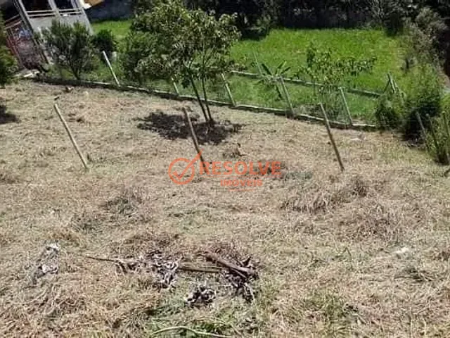 Terreno com 810m², à venda, no bairro Vale dos Eucaliptos em Guararema