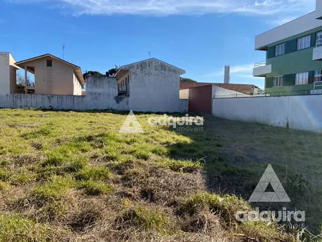 Terreno com 924m², à venda, no bairro Uvaranas em Ponta Grossa