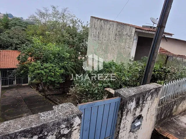 Terreno com 399m², à venda, no bairro Centro em Apucarana