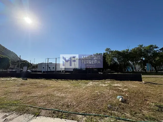 Terreno com 300m², para alugar, no bairro Vargem Pequena em Rio de Janeiro