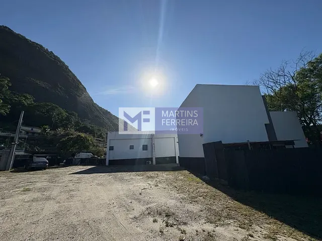 Terreno com 300m², para alugar, no bairro Vargem Pequena em Rio de Janeiro