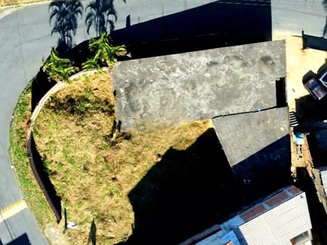 Foto do Terreno - *Oportunidade Única: Terreno de Esquina com Construção Documentada no Parque Independência, Barra Mansa | OPEN HOUSE REAL ESTATE IMÓVEIS LTDA