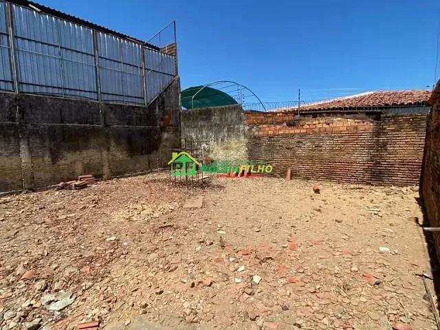 Terreno com 396m², à venda, no bairro Centro em Teresina