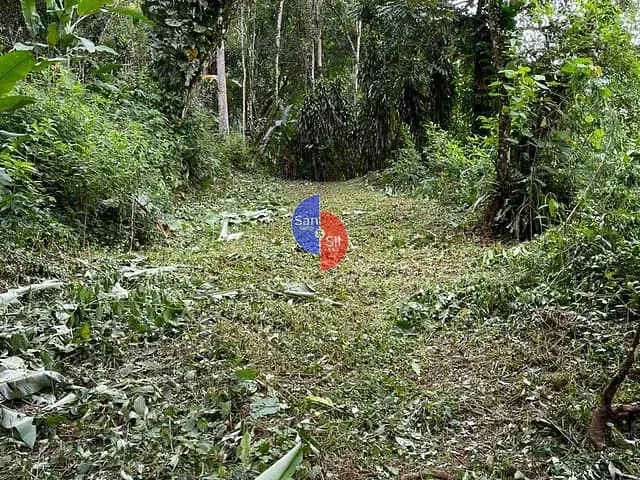 Terreno com 2423m², à venda, no bairro Corujas em Guapimirim