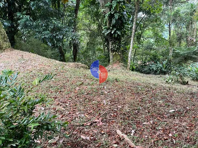 Terreno com 2423m², à venda, no bairro Corujas em Guapimirim
