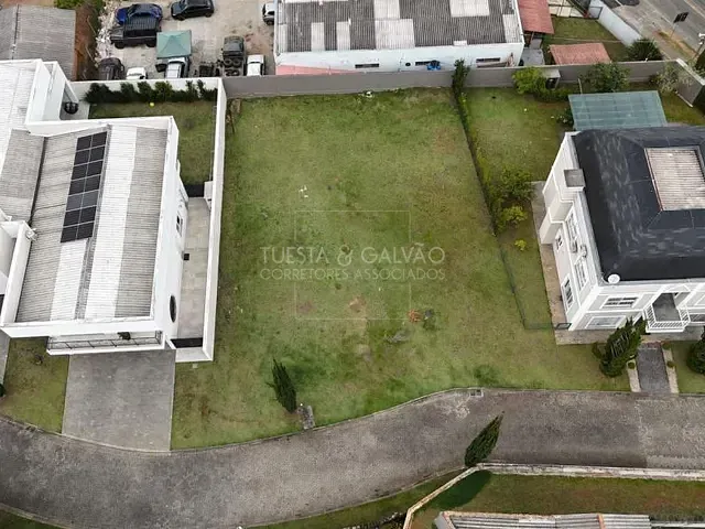 Terreno com 605m², à venda, no bairro Santa Felicidade em Curitiba