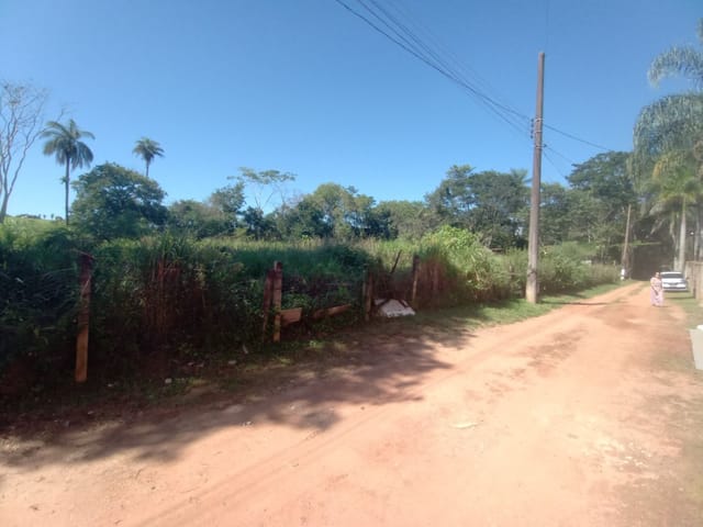 Terreno com 1700m², à venda, no bairro Pedregulho em Pedregulho