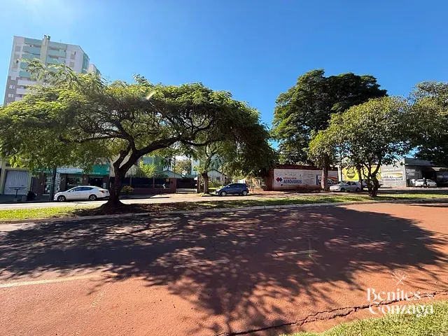 Terreno com 360m², à venda, no bairro Jardim Aclimação em Maringá