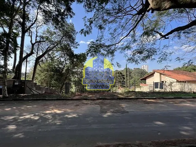Terreno com 3m², à venda, no bairro Chácara Santa Lúcia dos Ypes em Carapicuíba