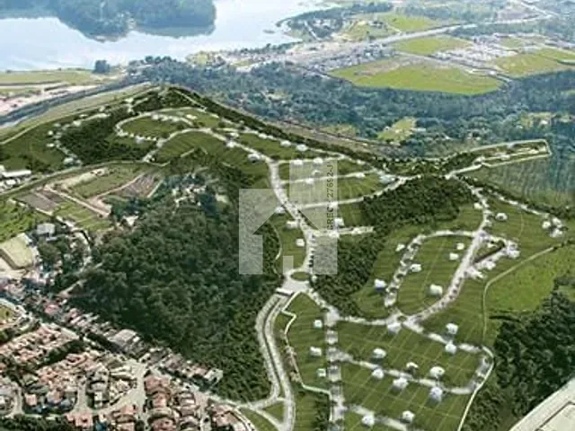 Terreno com 483m², à venda, no bairro Loteamento Residencial e Comercial Horto Florestal em Jundiaí
