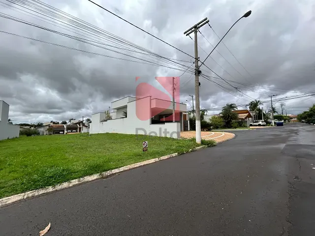 Terreno com 300m², à venda, no bairro Jardim Clube do Bosque em Leme