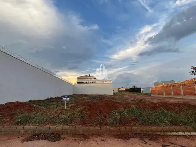 Terreno com 369m², à venda, no bairro Jardim Altos do Alvorada II em Pederneiras