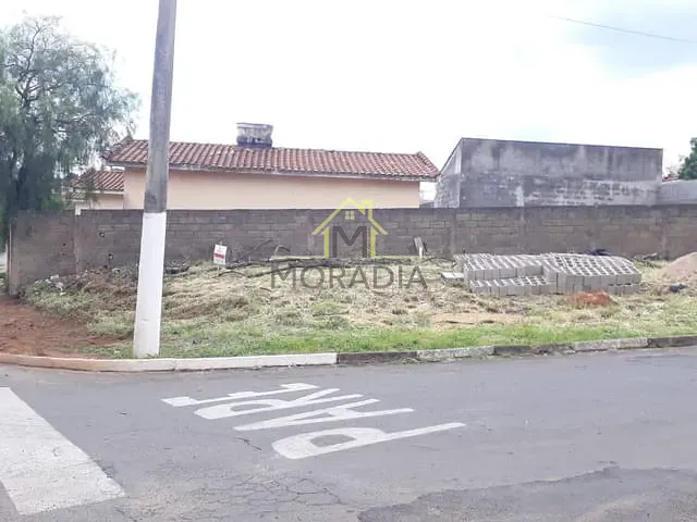Terreno com 210m², à venda, no bairro Jardim Europa em Guaxupé