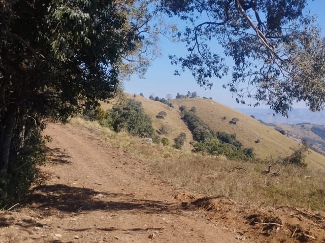 Terreno com 149400m², à venda, no bairro 3 Pedras em Córrego do Bom Jesus
