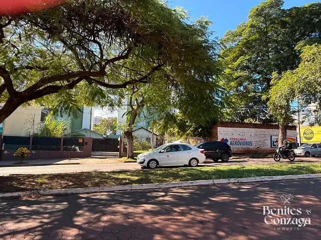Terreno com 360m², à venda, no bairro Jardim Aclimação em Maringá
