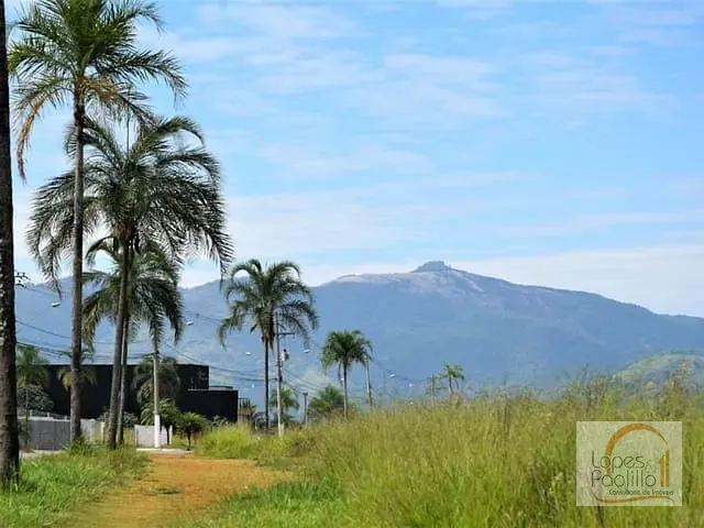 Terreno com 202m², à venda, no bairro Nova Cerejeiras em Atibaia