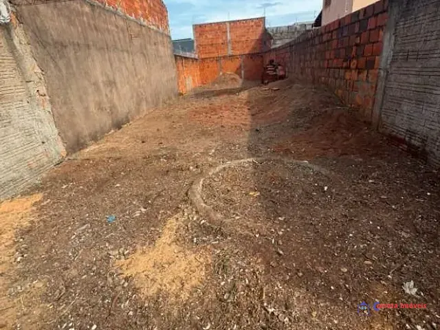 Terreno com 135m², à venda, no bairro Nova Três Lagoas em Três Lagoas
