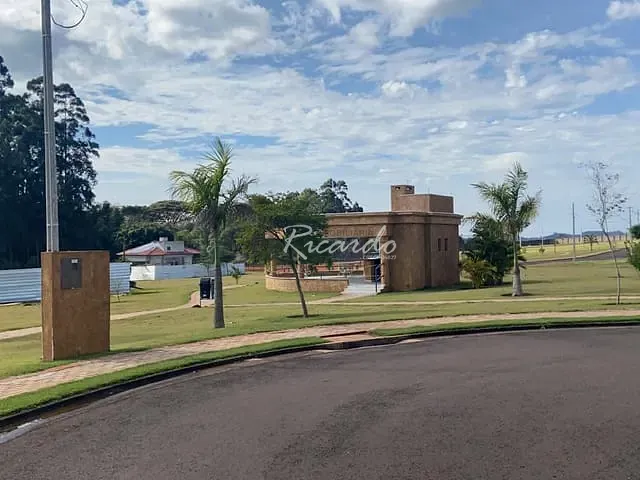 Terreno com 387m², à venda, no bairro Gran Residence Giardino em Arapongas