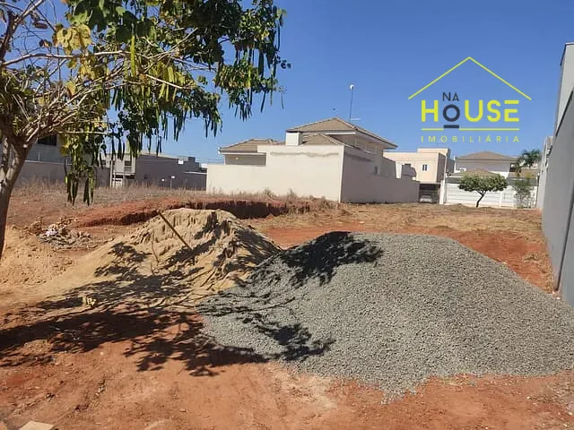 Terreno com 250m², à venda, no bairro Jardim Residencial Eulália em Votuporanga