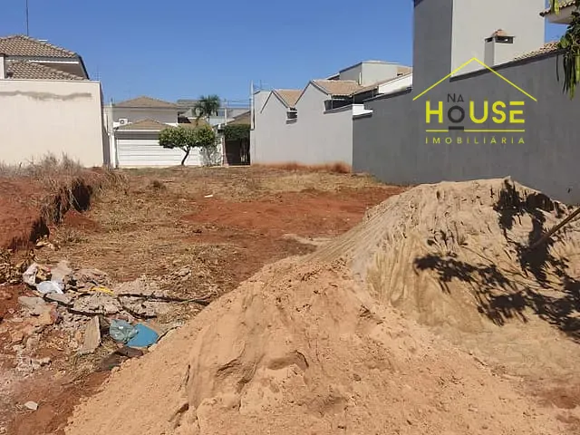 Terreno com 250m², à venda, no bairro Jardim Residencial Eulália em Votuporanga