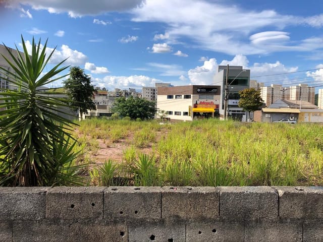 Terreno com 630m², à venda ou para alugar, no bairro Portais (Polvilho) em Cajamar