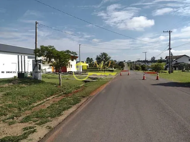 Terreno com 450m², à venda, no bairro Condomínio Ninho Verde em Quadra
