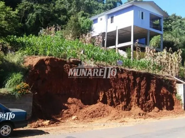 Terreno com 450m², à venda, no bairro Centro em Piratuba