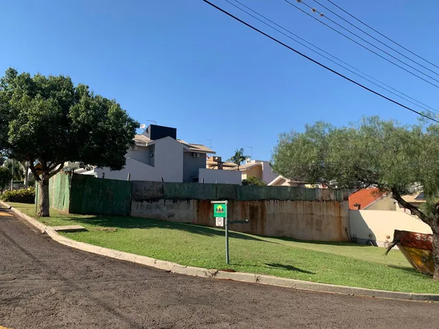 Terreno com 300m², à venda, no bairro Aurora em Londrina