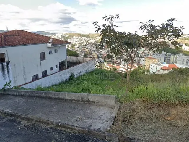 Terreno com 300m², à venda, no bairro Santa Ângela em Poços de Caldas