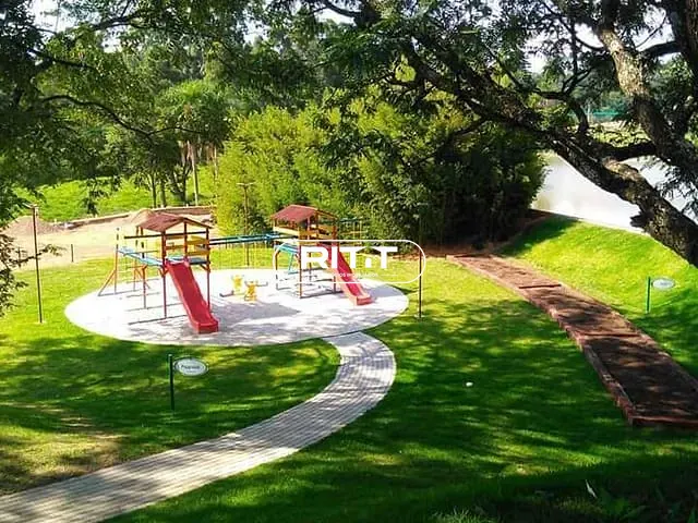 Terreno com 600m², à venda, no bairro Santa Cândida em Vinhedo