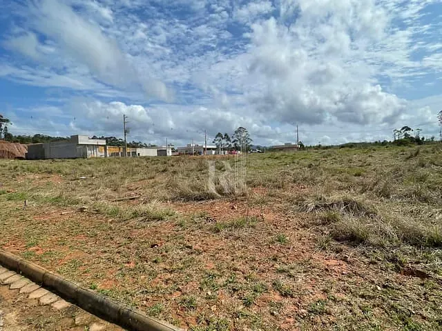 Terreno com 360m², à venda, no bairro Nova Descoberta em Tijucas